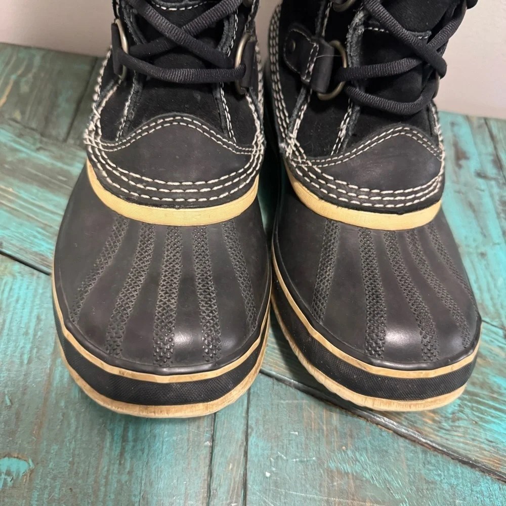 SOREL Joan Of Arctic Suede Snow Boots Size 7 Waterproof Black Tan Rubber - Picture 12 of 15